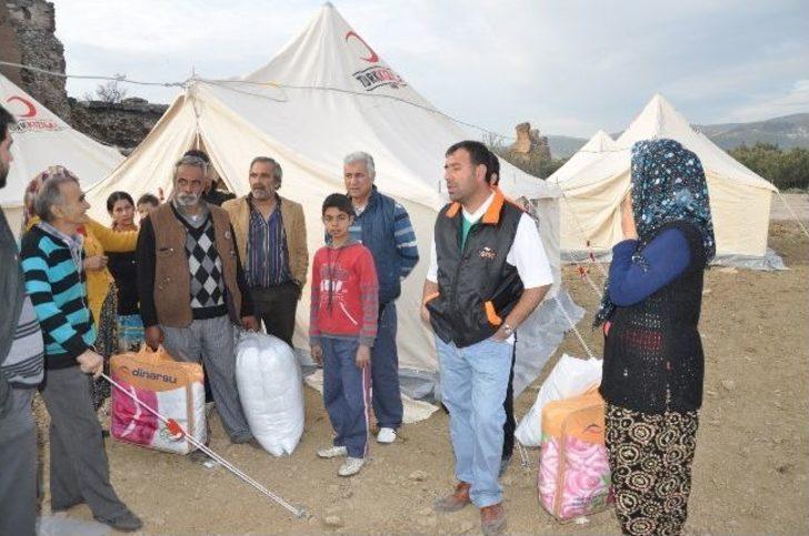 Yangınzede Romanlara Yardım G1