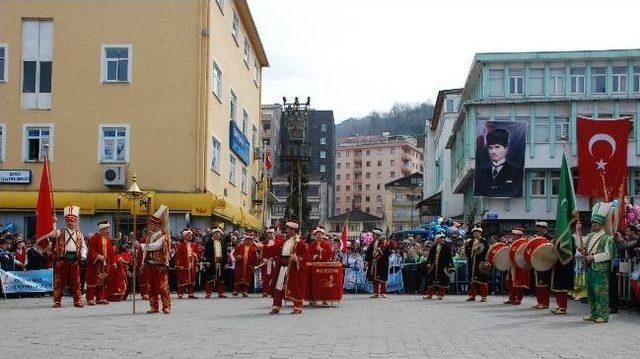 Çayeli’nin Kurtuluşunun 95. Yıldönümü Çoşku İle Kutlandı..