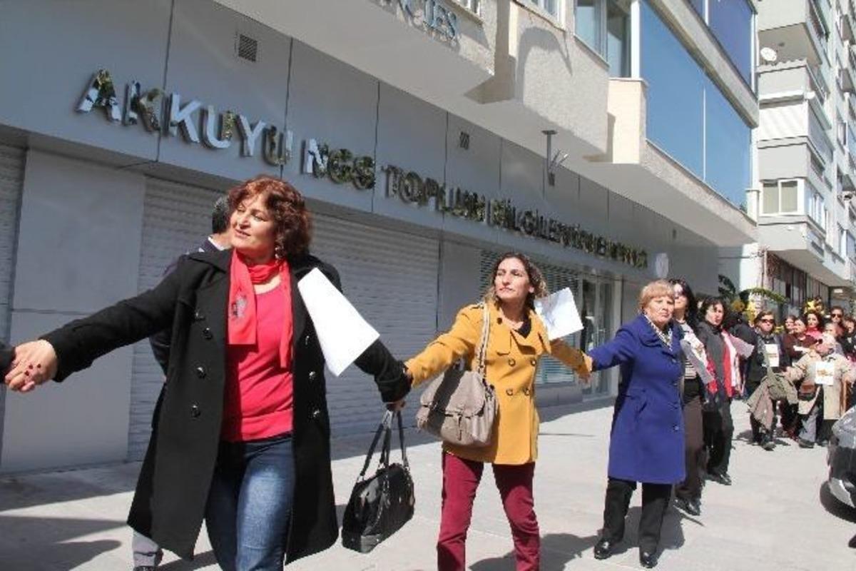 N&uuml;kleer Karşıtlarının Eyleminde Arbede