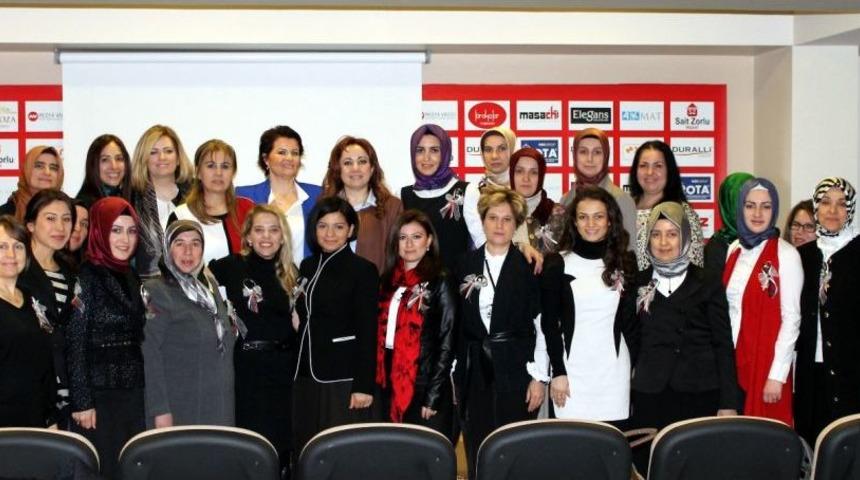 Kadın Girişimciler Kadının Yerini Tartıştı