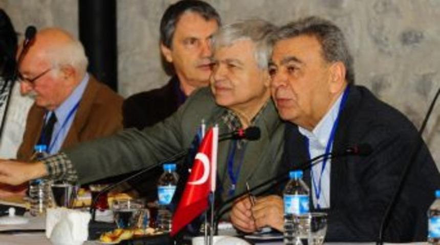 İzmir'deki Agora, Kadifekale Ve Kemeraltı Tarih&icirc; Doku Bozulmadan Yenilenecek