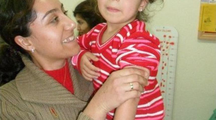 Anaokulu Öğrencilerine Kızamık Aşısı