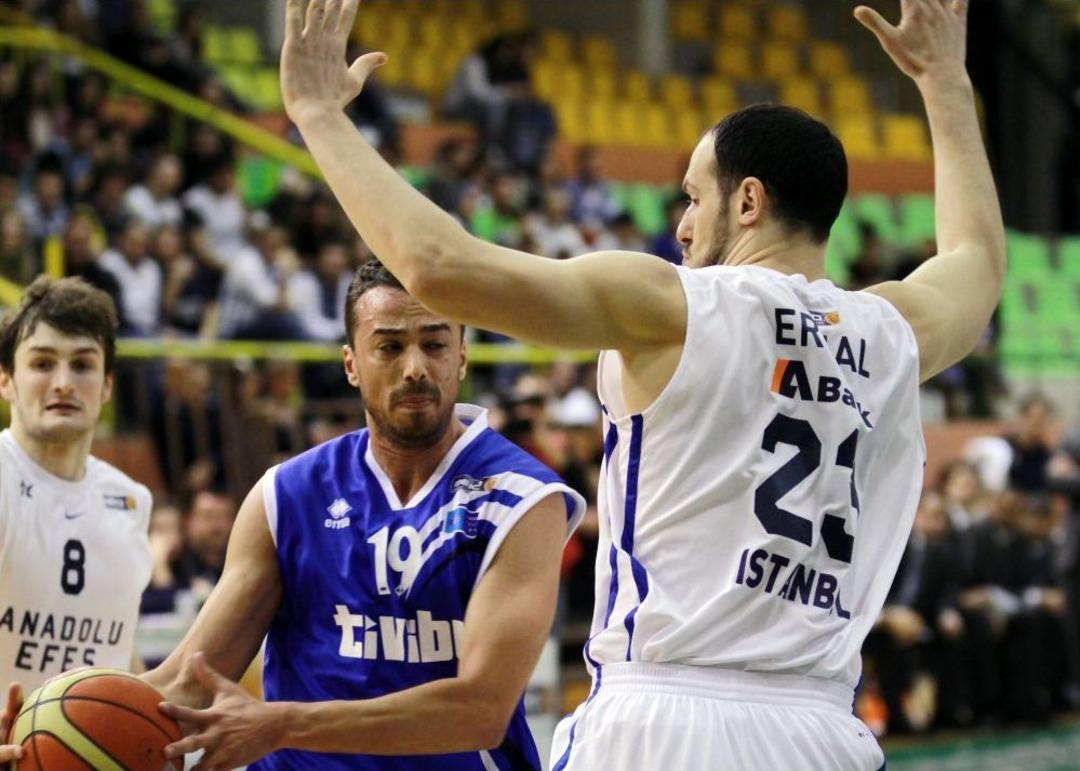 Anadolu Efes: 74 - T&uuml;rk Telekom: 69