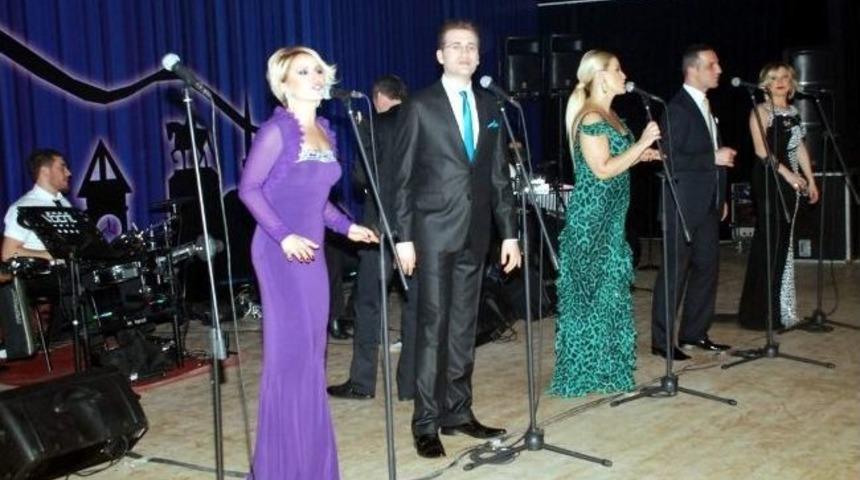 K&uuml;lt&uuml;r Sanat Merkezi'ne Muhteşem A&ccedil;ılış