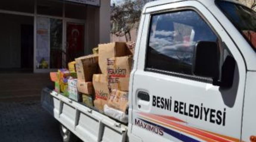 Besni Belediyesi'nden Kitap Ve Kırtasiye Yardımı