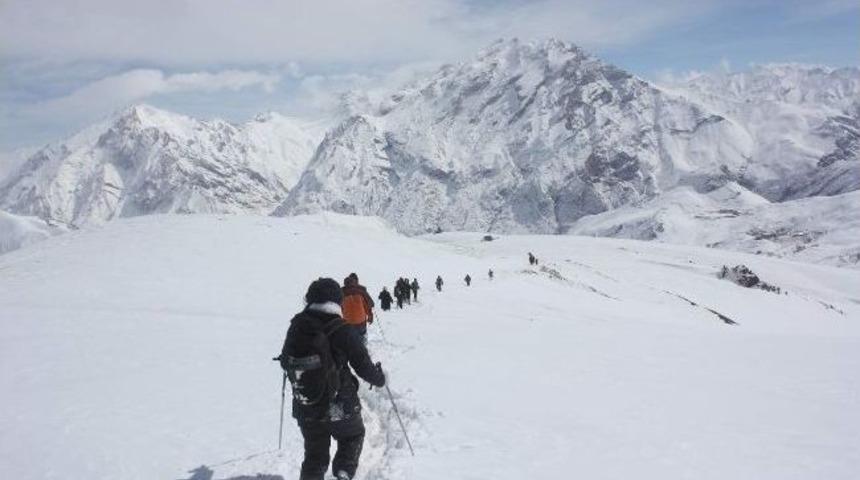 Hakkari&rsquo;de "kış Doğa Y&uuml;r&uuml;y&uuml;ş&uuml;" Sona Erdi
