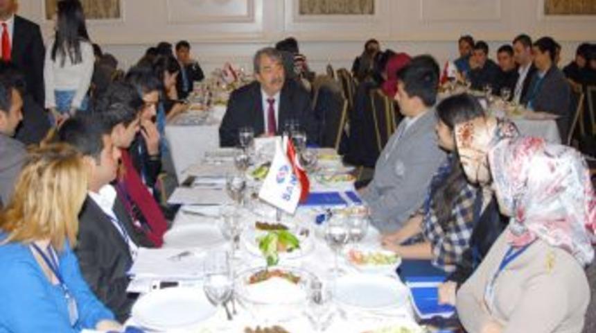 Konukoğlu: Herkes Rol&uuml;n&uuml; D&uuml;r&uuml;st, Kaliteli Ve En Iyisi Olmak I&ccedil;in Oynamak Zorunda