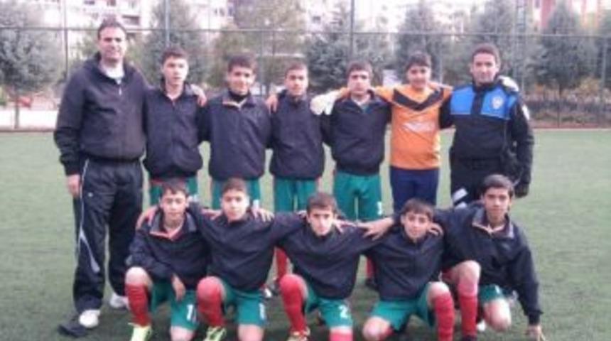 Kulp'ta İlk&ouml;ğretim Okulları Arası Futbol Turnuvası Başlıyor