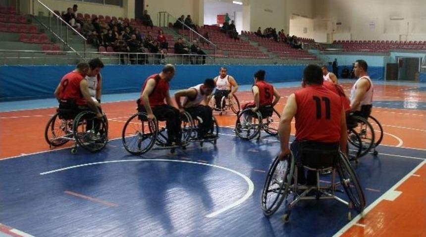 Tekerlekli Sandalye Basketbol Takımı Mağlup Oldu