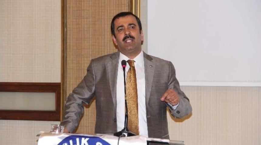 Sağlık-sen Genel Başkanı Memiş&rsquo;ten &ldquo;kılık-kıyafet&rdquo; A&ccedil;ıklaması