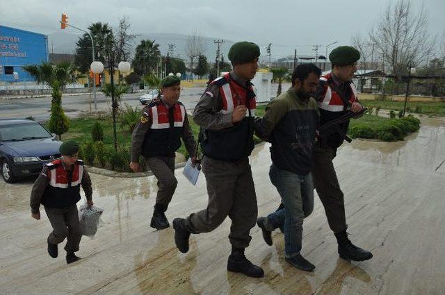 Kablo Hırsızları Araçları Arıza Yapınca Yakayı Ele Verdi