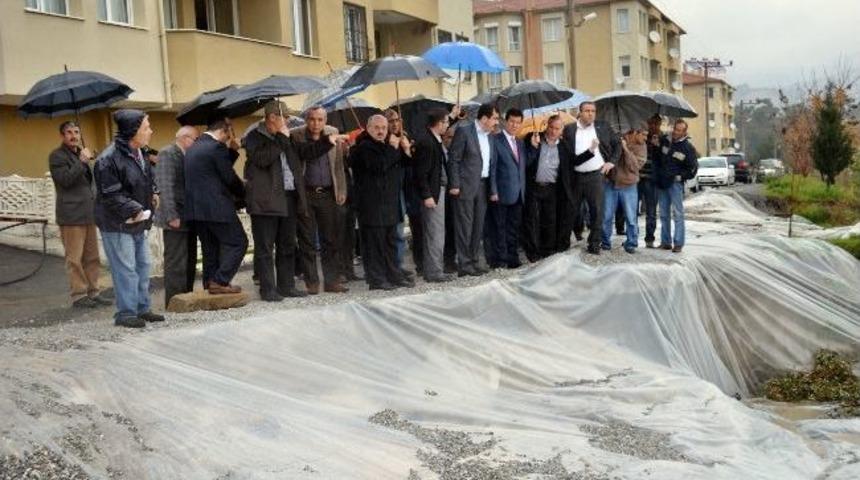 Ak Parti Aydın Milletvekillerinden S&ouml;ke&rsquo;de Heyelan B&ouml;lgesi&rsquo;nde İnceleme