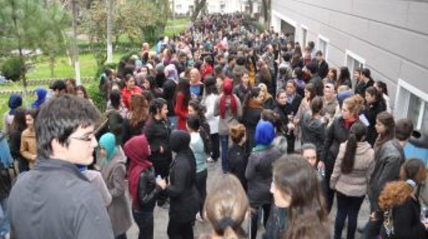 &Ouml;ğrenciler, K&ouml;rfez Dershaneleri'nde YGS'nin Provasını Yaptı