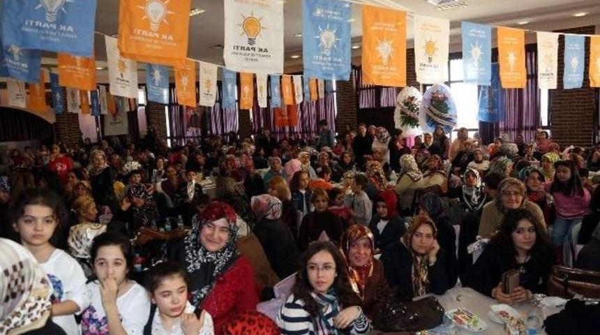 Talas'ta D&uuml;nya Kadınlar G&uuml;n&uuml; Kutlandı