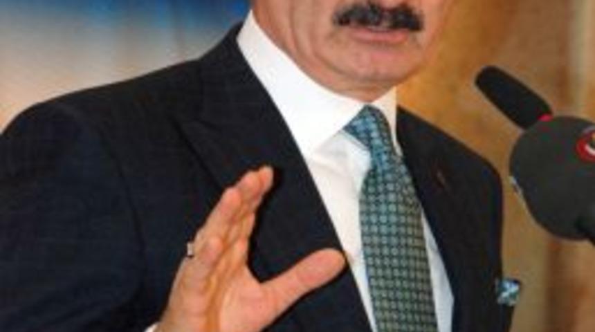 &Ccedil;ağlayan: Kredi Derecelendirme Şirketleri T&uuml;rkiye&rsquo;ye Iki Y&uuml;zl&uuml; Davranıyor