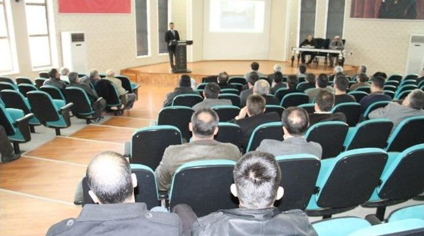 Otopark Sorunu Ve Y&ouml;netmeliği Masaya Yatırıldı