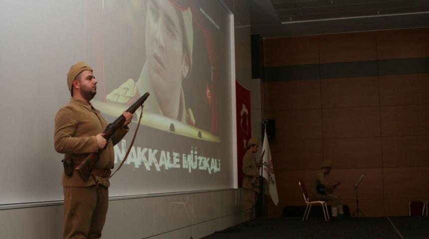 "Onlar D&ouml;n&uuml;yor Ya Siz Nerdesiniz?" Adlı Tiyatro Oyununu 5 Bin Kişi Izledi