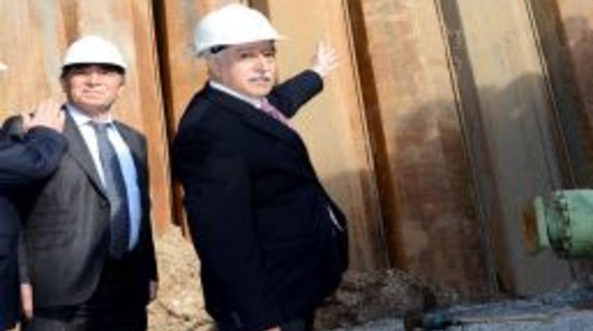 Büyükşehir'in Yüreğir'deki Altyapı Çalışmaları Sürüyor