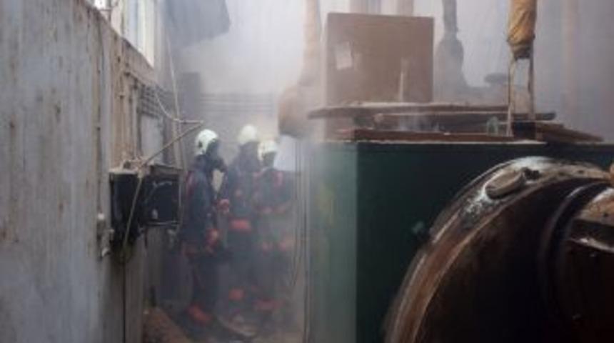 Mobilya Fabrikasında Patlama: 2 Ağır Yaralı