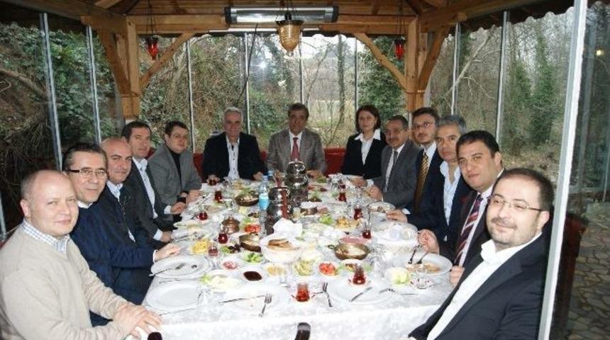 Ak Parti Bursa'da İhtisas Komisyonları &Ccedil;alışmalarını Tamamlıyor