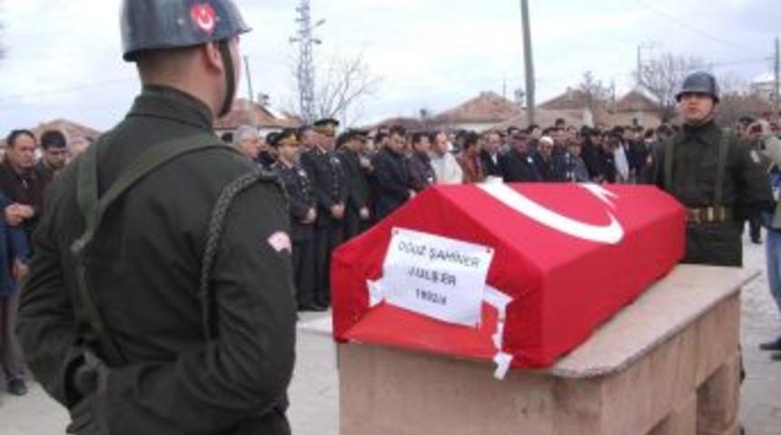 Birliğinde Canına Kıydığı Iddia Edilen Asker, Memleketinde Toprağa Verildi