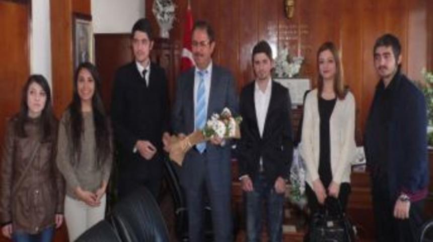 &Ccedil;an'da &Uuml;niversite &Ouml;ğrencilerinden Kaymakam Tat'a Ziyaret