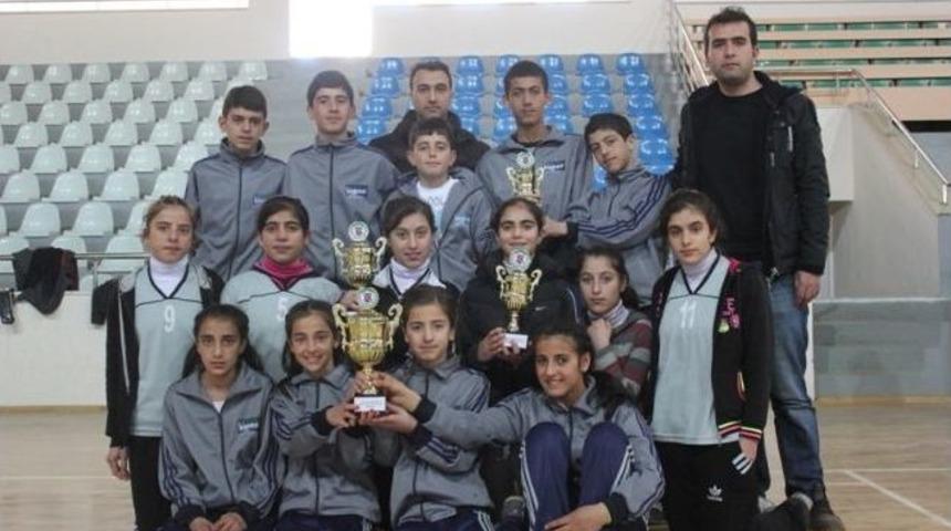 Bing&ouml;l&rsquo;de Badminton İl Birinciliği M&uuml;sabakaları