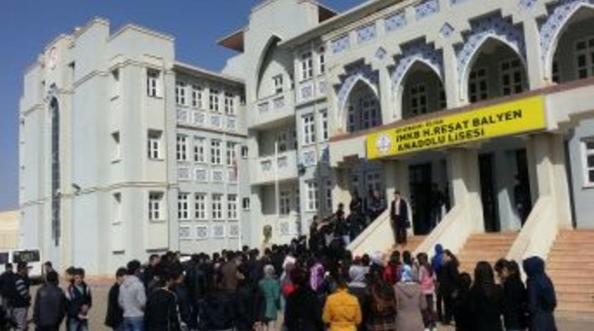 Silvan&rsquo;da Binlerce &Ouml;ğrenci FEM Denemesinde Ter D&ouml;kt&uuml;
