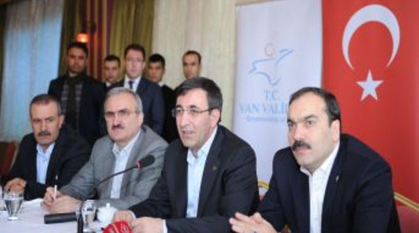 Kalkınma Bakanı Yılmaz: Ter&ouml;r&uuml;n Bitmesi En B&uuml;y&uuml;k Teşvik
