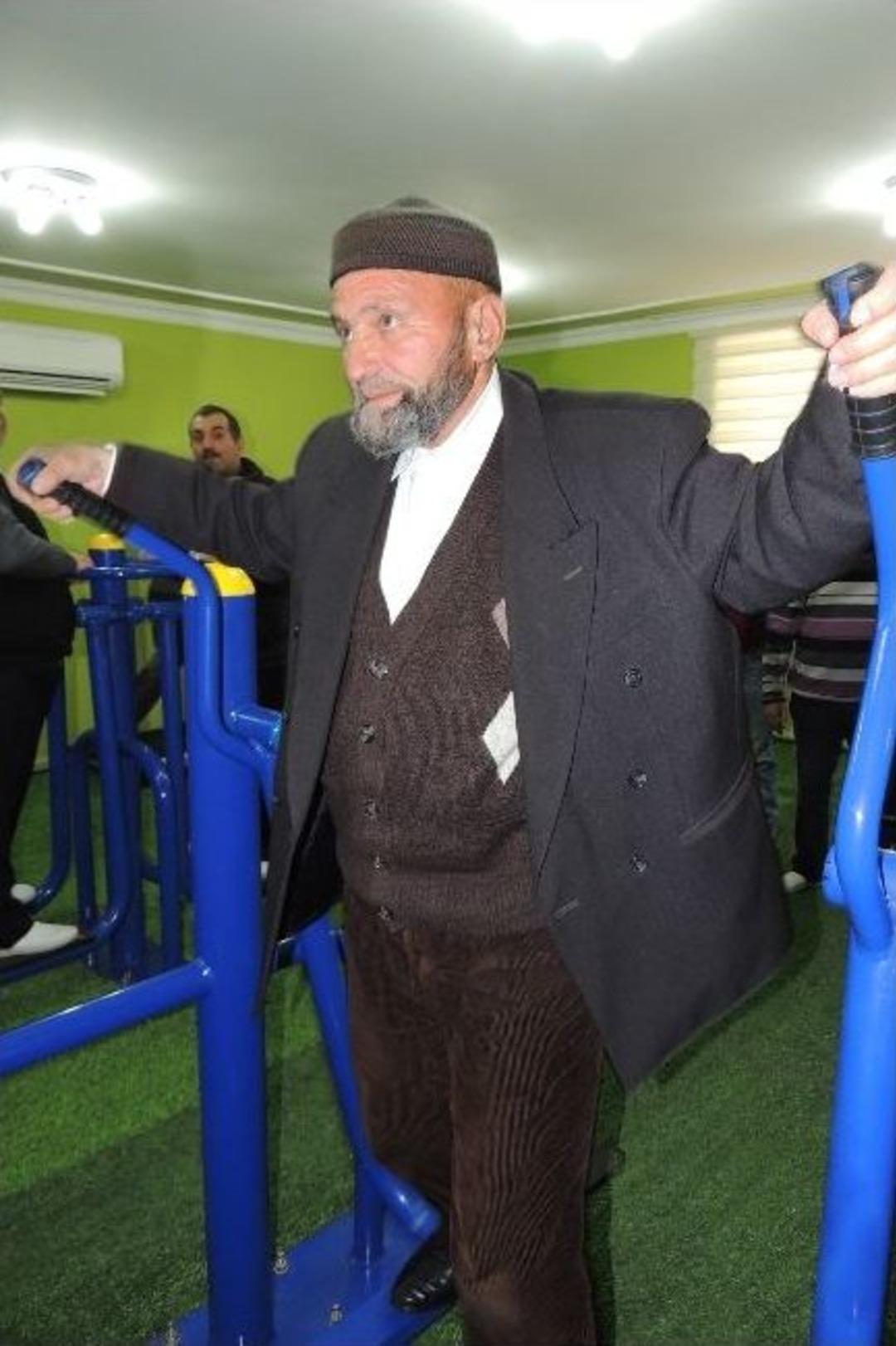 Anjiyo Olan Başkandan &Ouml;rnek Davranış