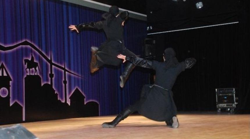 K&uuml;lt&uuml;r Sanat Merkezi'nde 'elbruz' Coşkusu