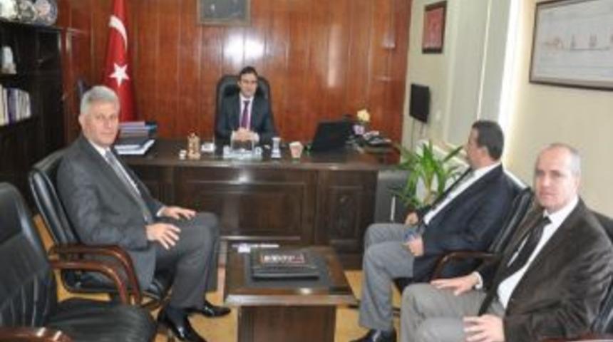 Turizm Ve Otelcilik Meslek Y&uuml;ksek Okulu M&uuml;d&uuml;r&uuml; Hasankeyf Kaymakamını Ziyaret Etti