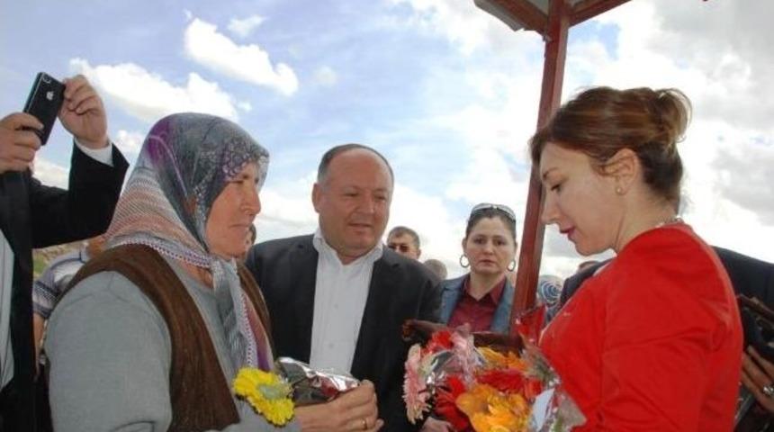 Mhp Kadın Kolları Genel Başkanı Şenel Kadirli&rsquo;de