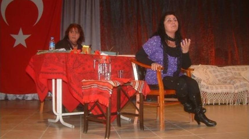 Burhaniye De Kadına Şiddet Sahnelendi