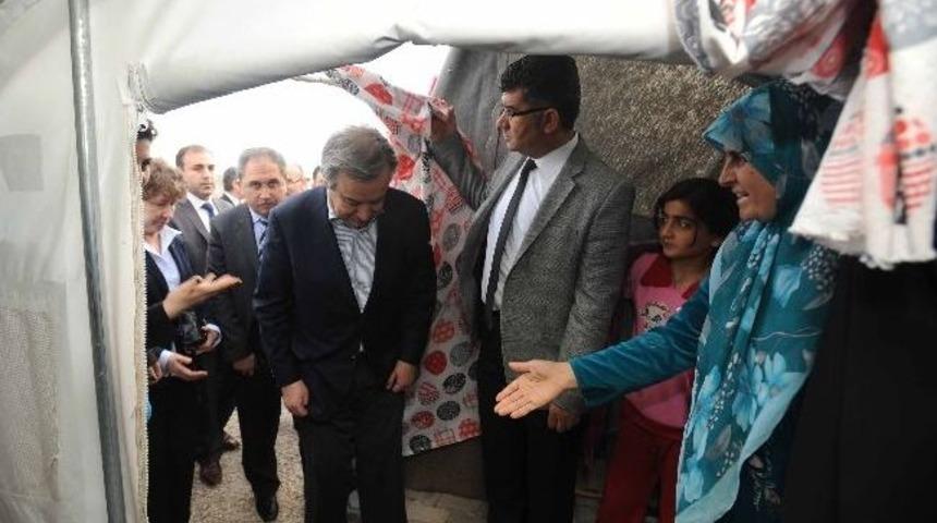 Bm M&uuml;lteciler Y&uuml;ksek Komiseri'nden Suriyeli Sığınmacıların Yaşadığı &Ccedil;adır Kente Ziyaret