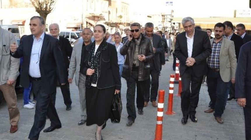 &Ccedil;&ouml;z&uuml;m S&uuml;recini Destekleyen Heyet, Midyat&rsquo;ta &Ccedil;ağrıda Bulundu