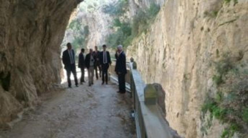 K&uuml;lt&uuml;r Ve Turizm Bakanlığı Karaisalı&rsquo;da Turizm Yatırımlarını İnceledi