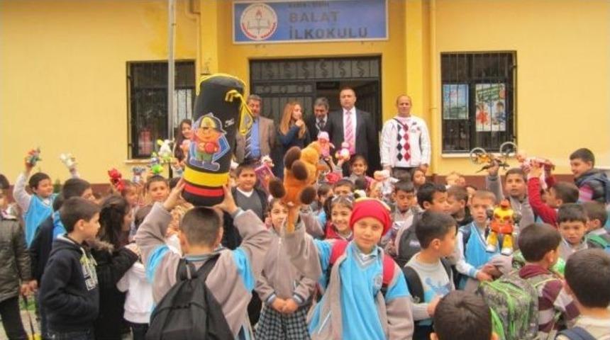 &lsquo;oyuncaklarımı Paylaşıyorum&rsquo; Projesi Balat Ve Denizk&ouml;y&rsquo;de S&uuml;rd&uuml;r&uuml;ld&uuml;