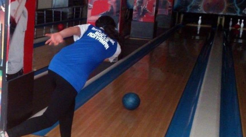 Gen&ccedil; Kızlar Bowling İl Birinciliği M&uuml;sabakaları Yapıldı