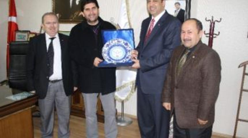 Derbent Belediyesi&rsquo;nde &Ccedil;alışanların Y&uuml;z&uuml; İyileştirme İle G&uuml;ld&uuml;