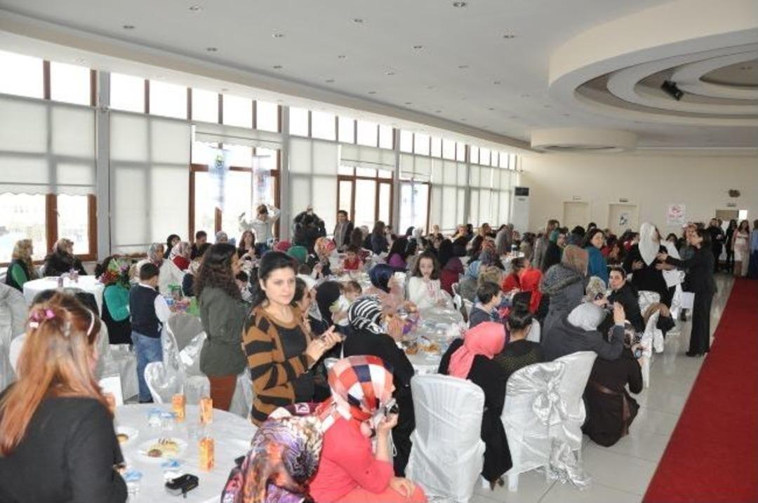 İneg&ouml;le'de Kadınlar Matinesi