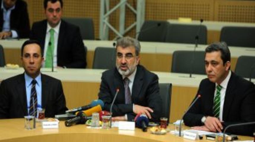 Bakan Yıldız: Eski Binalarda Enerji Tasarrufu I&ccedil;in Bankalarla G&ouml;r&uuml;ş&uuml;yoruz