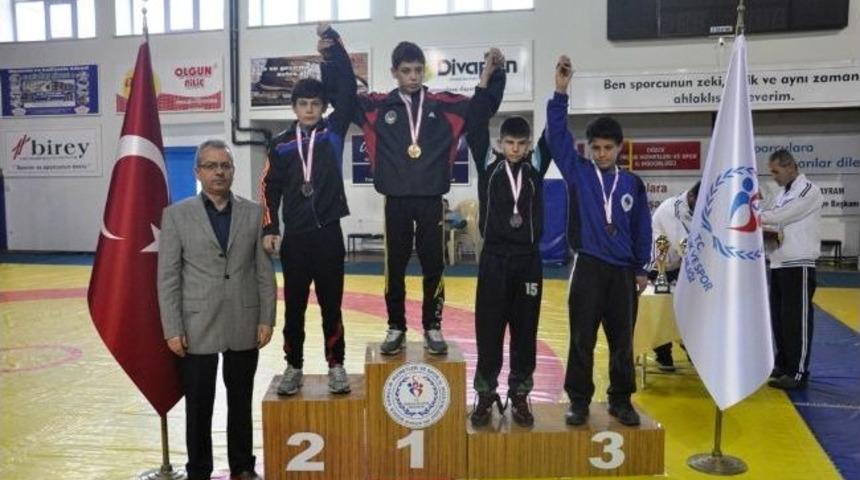 T&uuml;rkiye 15-16 Yaş G&uuml;reş M&uuml;sabakaları Sona Erdi