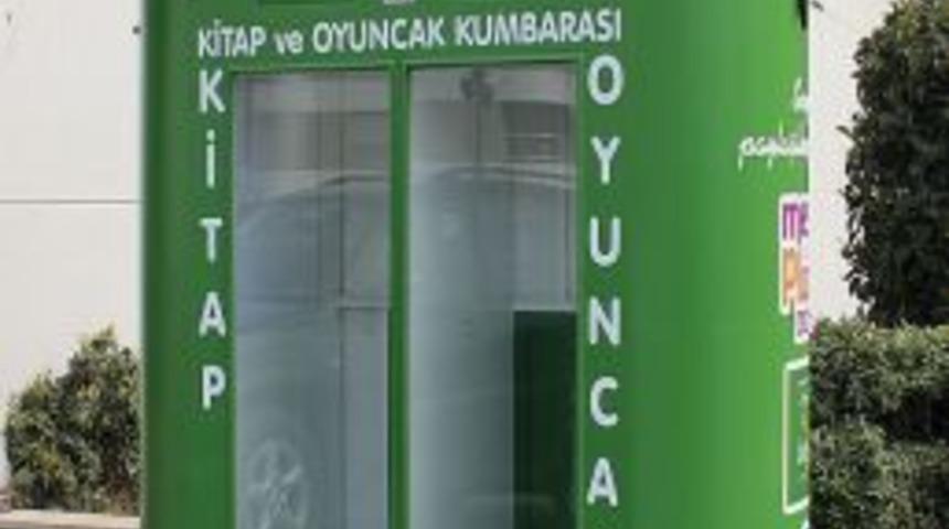 Oyuncak Ve Kitap Biriktiren Kumbaralar &Ccedil;oğalıyor