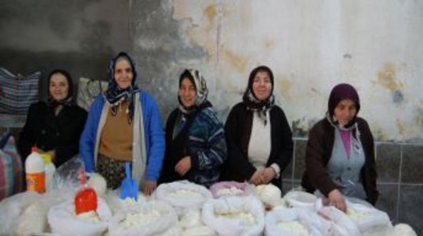 'Katık Pazarı&rsquo;nda Satılan &Uuml;r&uuml;nlerle Iki Nesil Yetişti'