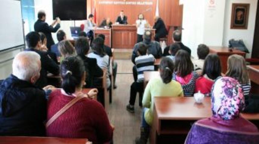 İstiklal Marşı'nı Okurken Hı&ccedil;kırıklara Boğuldu