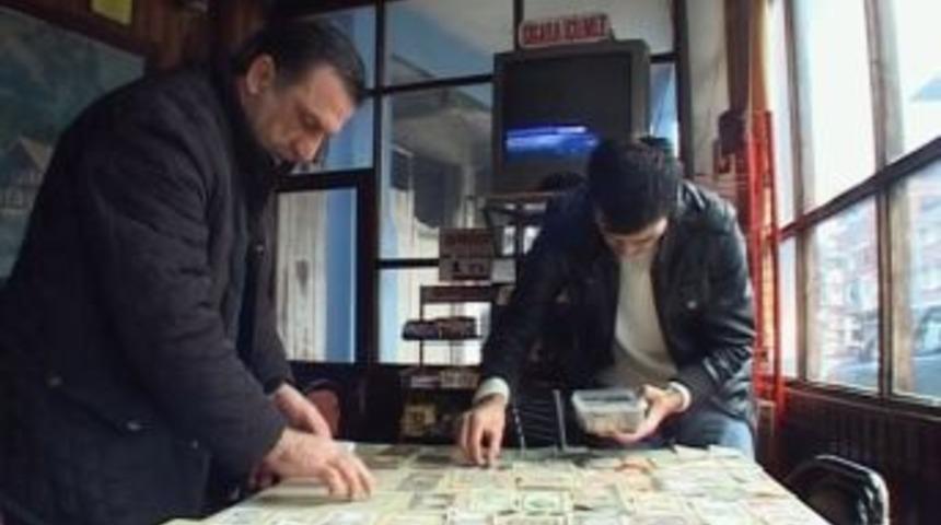 Para Koleksiyonunu &Ccedil;ay Ocağında Sergiliyor