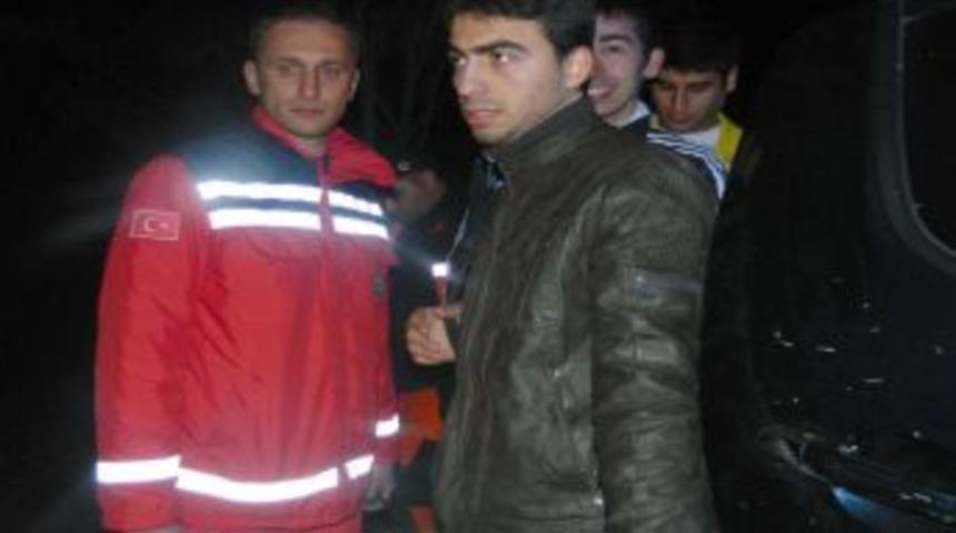 Denizli&rsquo;de Dağda Kaybolan &Uuml;&ccedil; Kişi, Cep Telefonu Sinyaliyle Bulundu