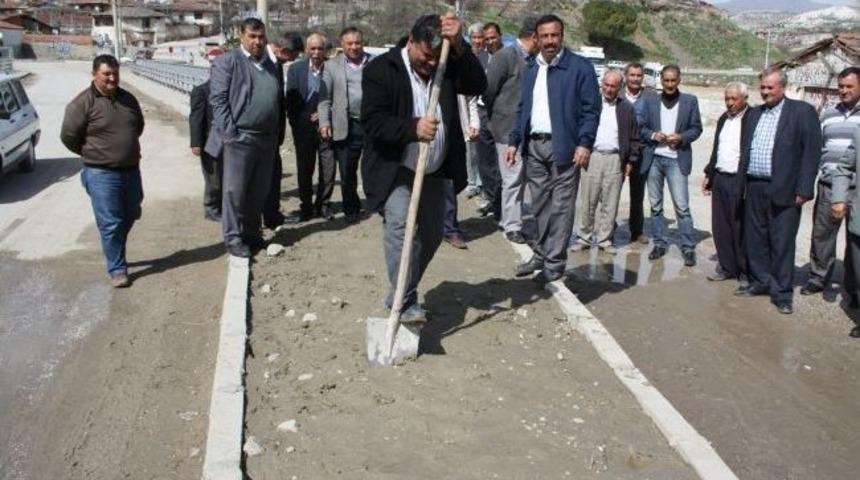 Selendili Muhtarlardan Karayolarına Tepki