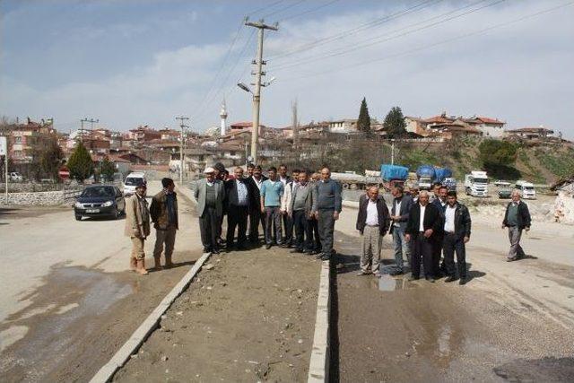 Selendili Muhtarlardan Karayolarına Tepki